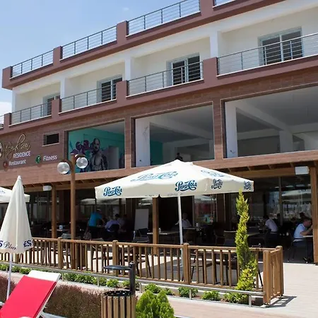 Creme & Bordo * Agios Georgios (Famagusta)