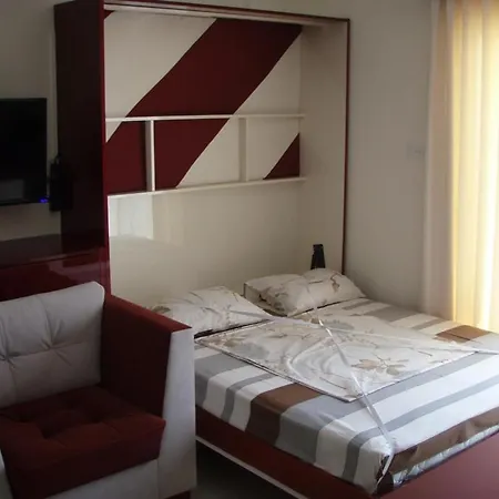 Διαμέρισμα Creme & Bordo Agios Georgios (Famagusta)