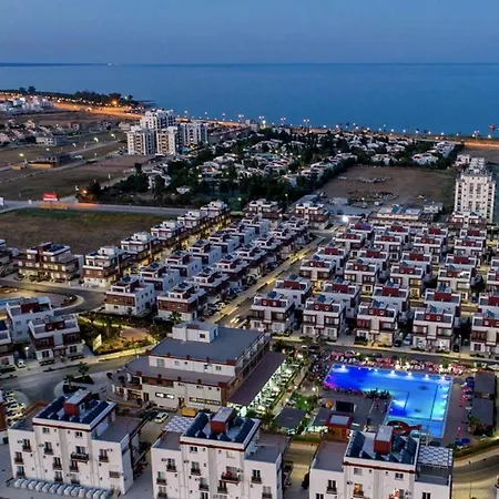 شقة Creme & Bordo Agios Georgios (Famagusta)